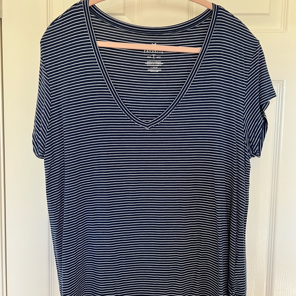 American Eagle Outfitters Navy Striped Short Sleeve Tee size l